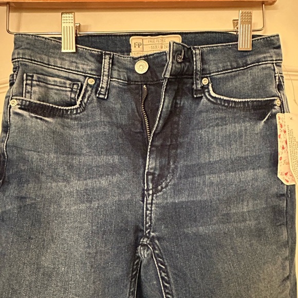 Women's Free People NWT Jeans - Picture 2 of 3